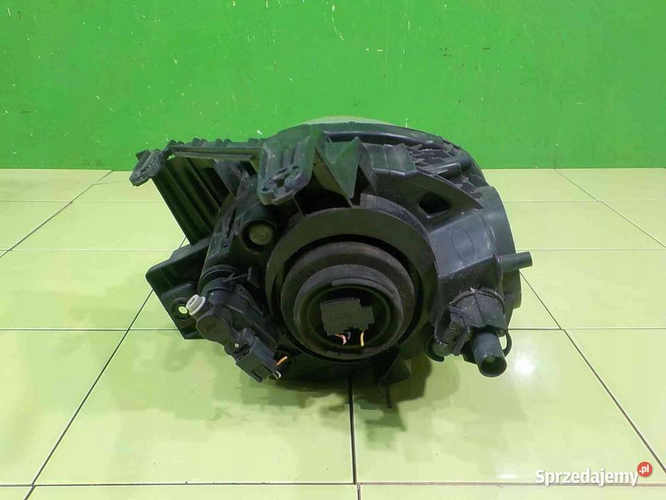 NISSAN JUKE F15 I 10r lampa prawa przod osobowe