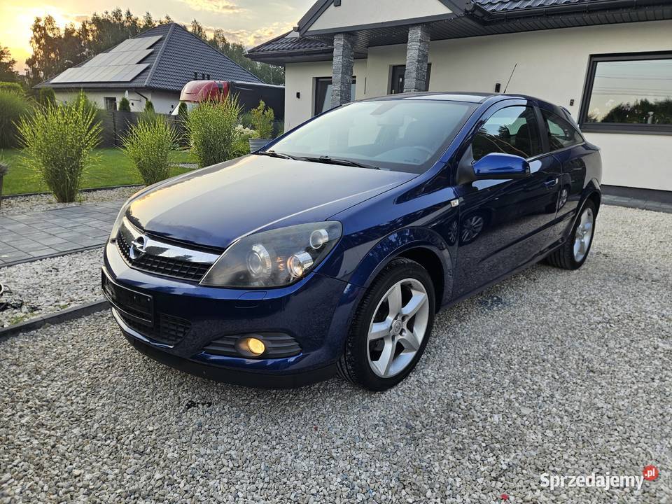 Opel Astra H GTC 2010r 18 140 Gomunice sprzedam