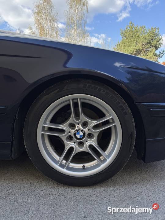 BMW E39 22 benzyna gaz 2001 garażowany Nowy Orzechów