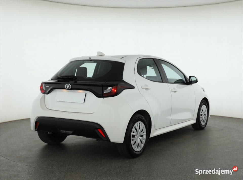 Toyota Yaris 10 VVTi Rok produkcji 2022 mazowieckie Piaseczno