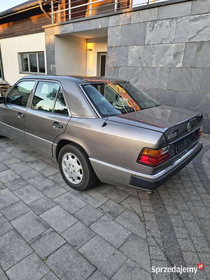 Mercedes Benz 220 E W124 bez rdzy automat W124 W124 Zamość