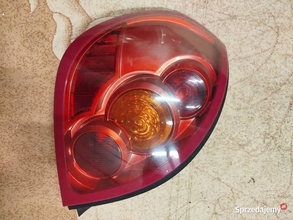 Lampa lewa tył Nissan Almera n16 lift hb