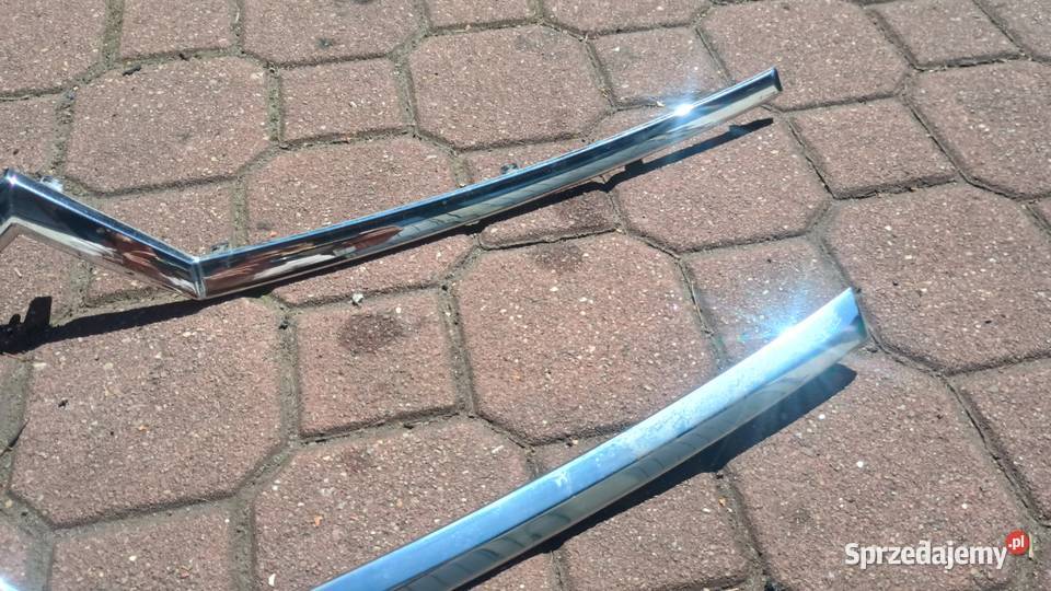 Citroen C4 Picasso listwa chrom maski znaczek Łuków