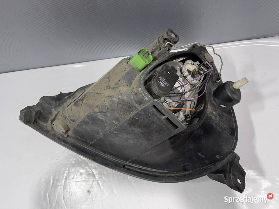 FORD KA I PRAWA LAMPA PRZÓD Ostroróg sprzedam