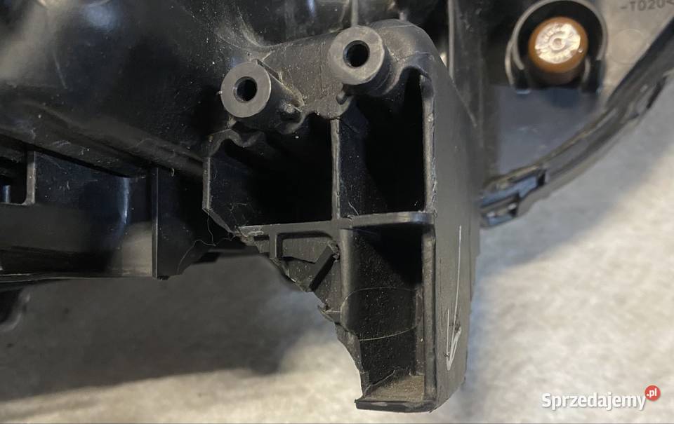 Lampa reflektor lewy przód Suzuki ASX sprzedam