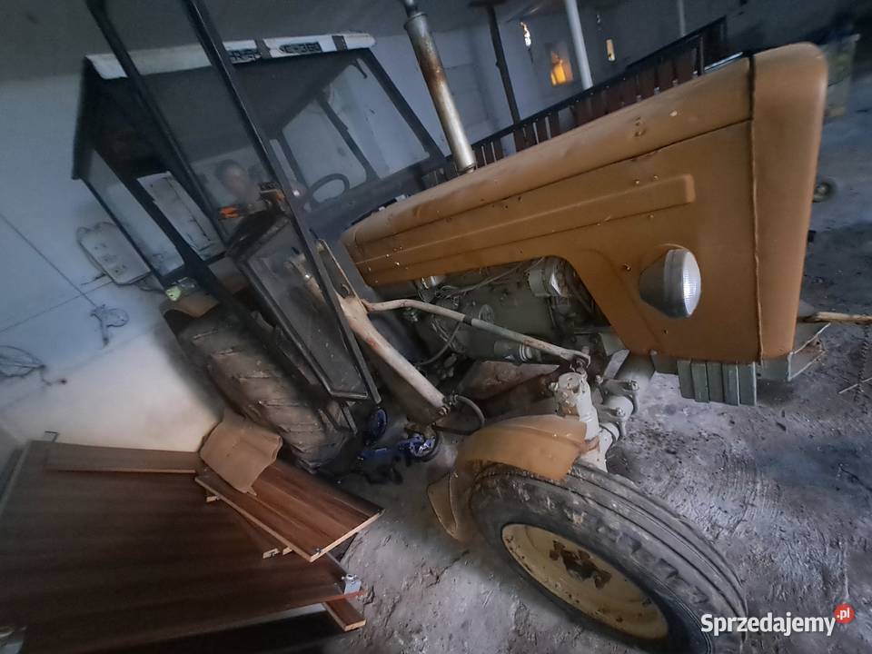Ciągnik Ursus 360 z turem Mierzęcice