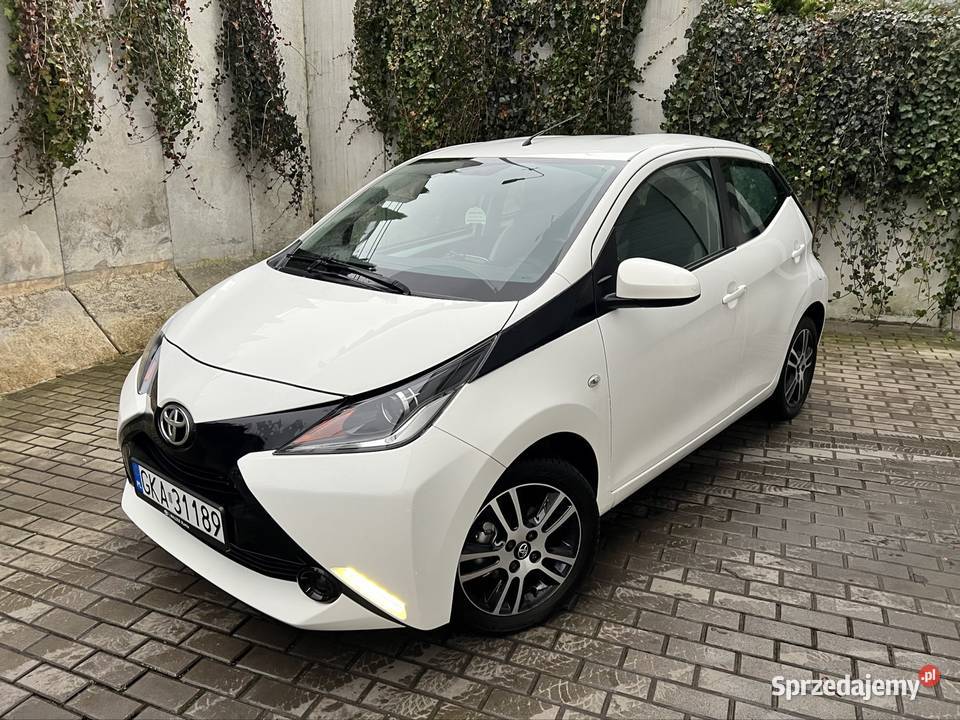 Salon Czujniki Kamera Konserwacji2kpl opon 4/5 Gdynia