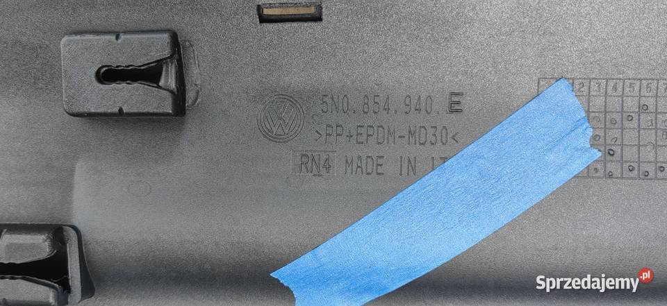 VW Tiguan listwa drzwi 5N0854940E prawy przód i Rożnów