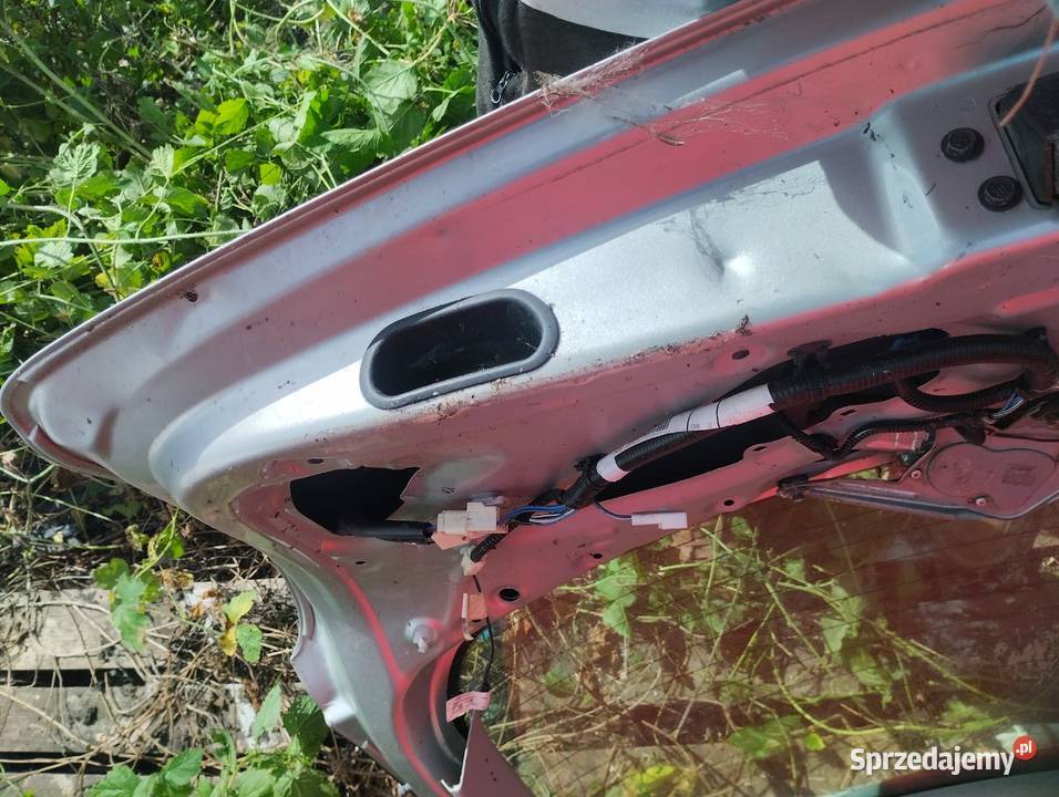 klapa bagażnika toyota avensis 2 kombi Gniew sprzedam