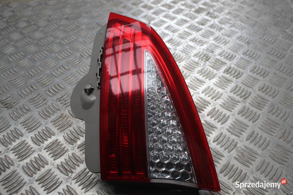 LAMPA KLAPY PRAWY TYŁ FORD MONDEO MK4