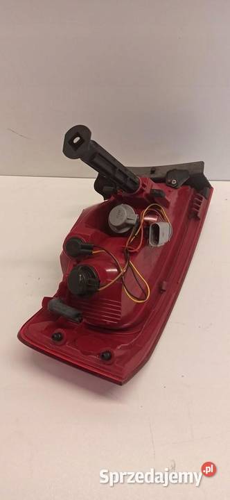 AUDI A5 8T LAMPA PRAWY TYŁ 8T8945096E osobowe