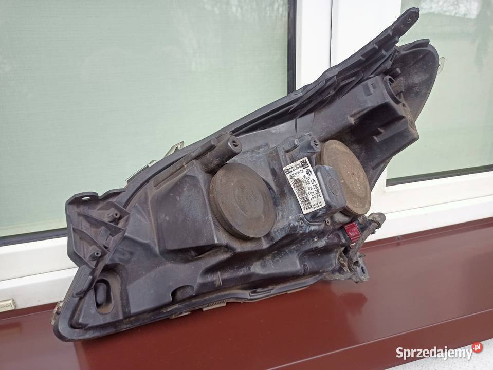 Opel Astra H lampa przednia prawa reflektor osobowe Sieradz