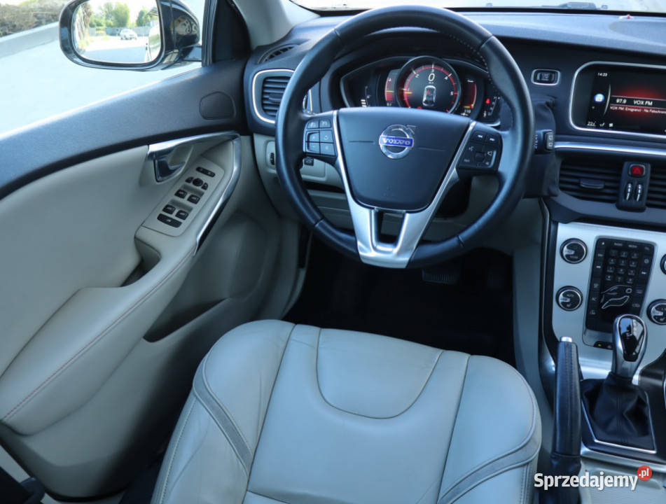 Volvo V40 20 D3 Łódź