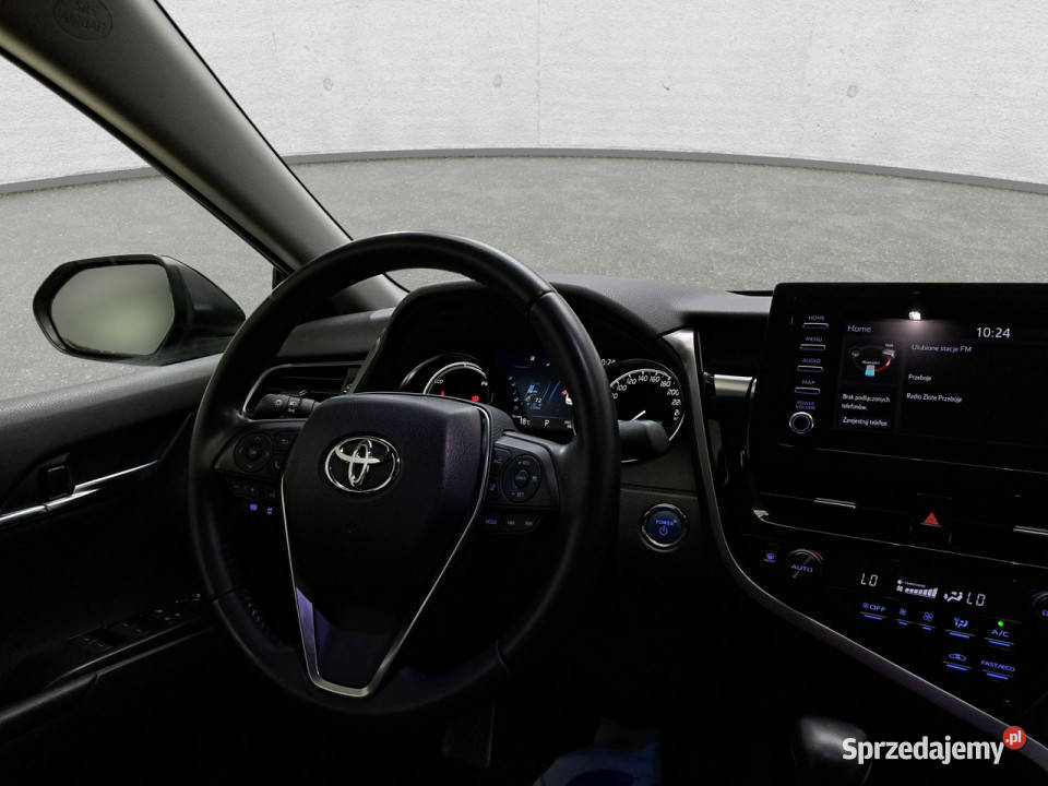 Toyota Camry IX 2018 4/5