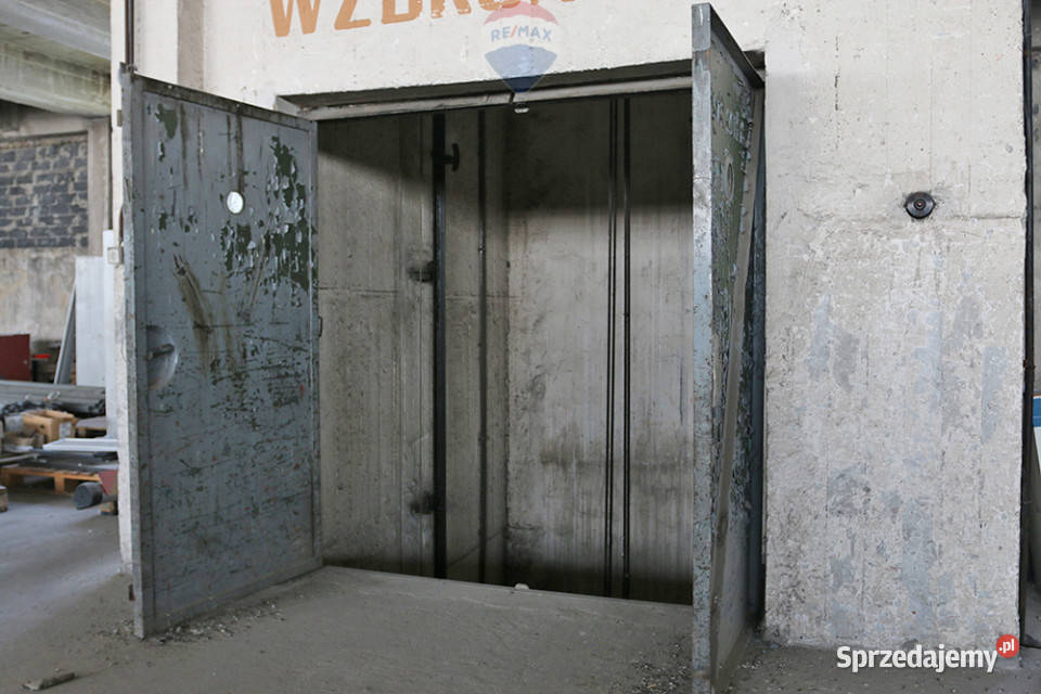Budynek przemysłowy z działką budowlaną Bytom