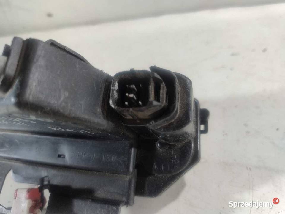 ZAMEK DRZWI LEWY TYŁ 5 PIN SSANGYONG RODIUS sprzedam
