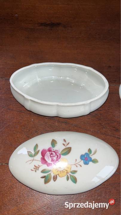Puzderko Biała porcelana Z fiołkami