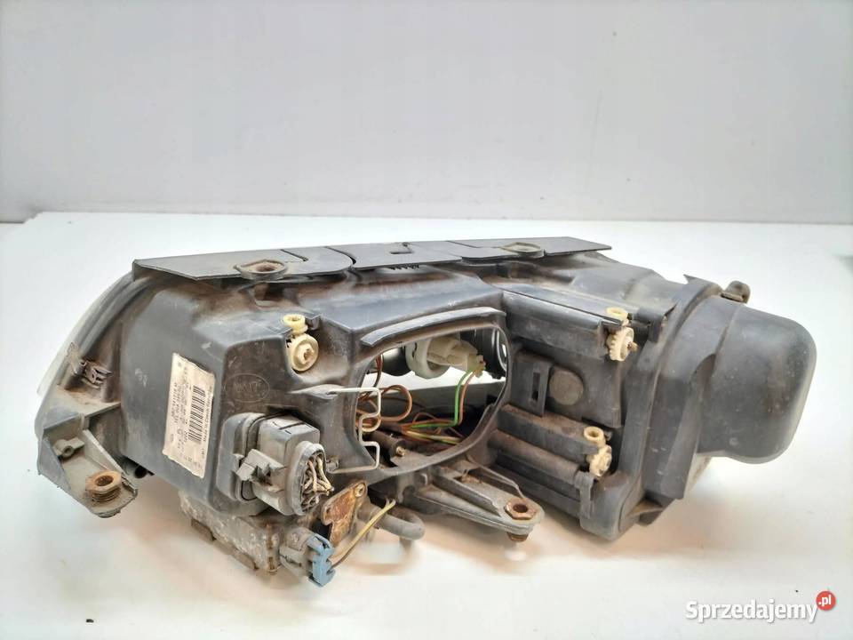 LAMPA PRZÓD PRAWA XENON LIFT FL 3B7941016M VW