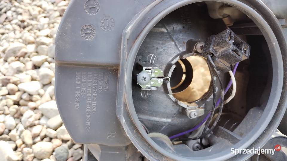 Lampa przednia ford fiesta prawa wielkopolskie Poznań