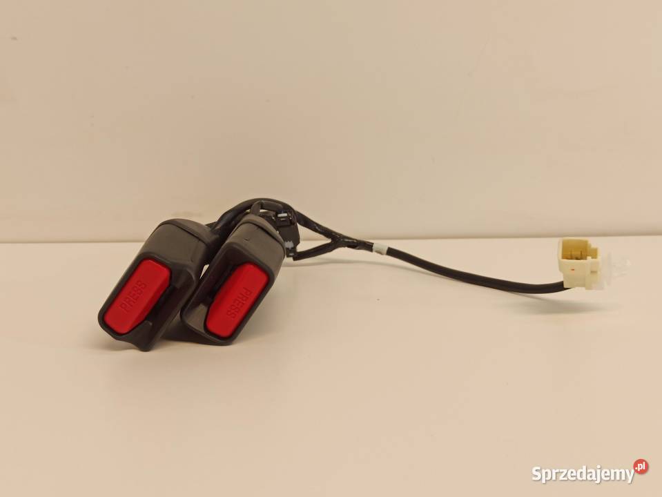 SUZUKI SWIFT MK8 ZAPINKI PASA KANAPY TYŁ