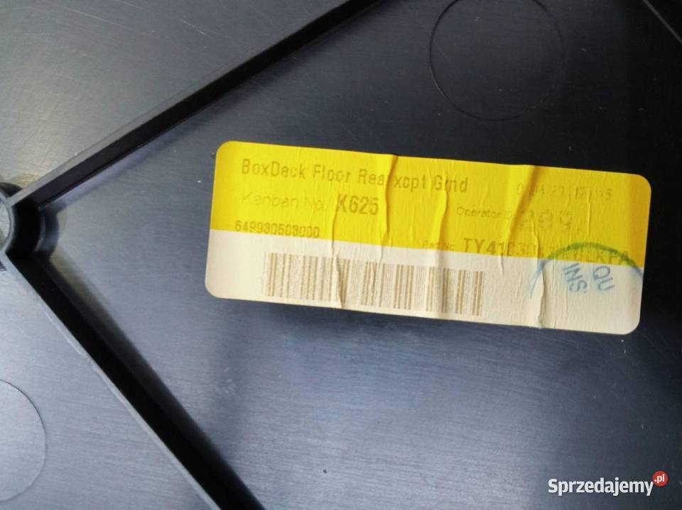 PODŁOGA BAGAŻNIKA SCHOWEK KUWETA KOMBI T27 Rok produkcji 2011