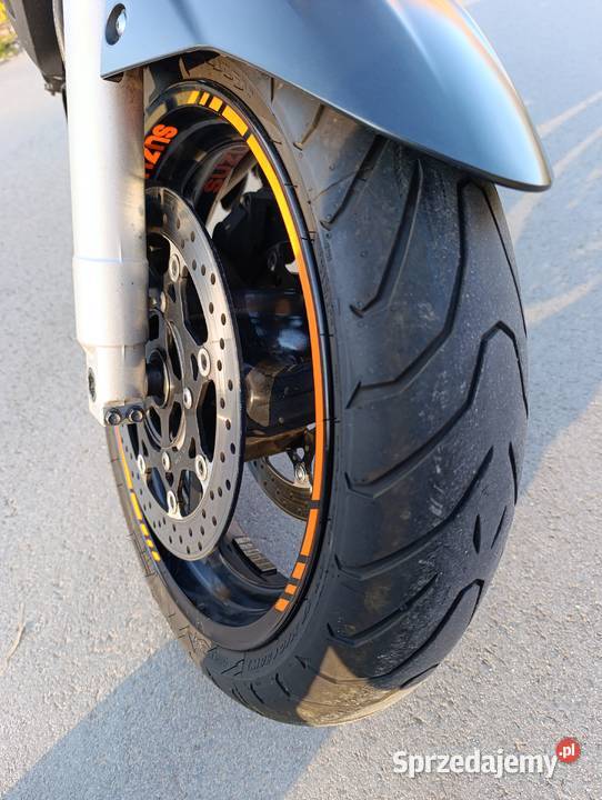 Suzuki GSR 600 Łączna