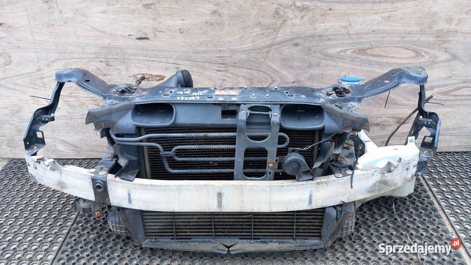 MERCEDES C W204 COUPE 18 KOMPRESOR PAS PRZEDNI Zbierkowo