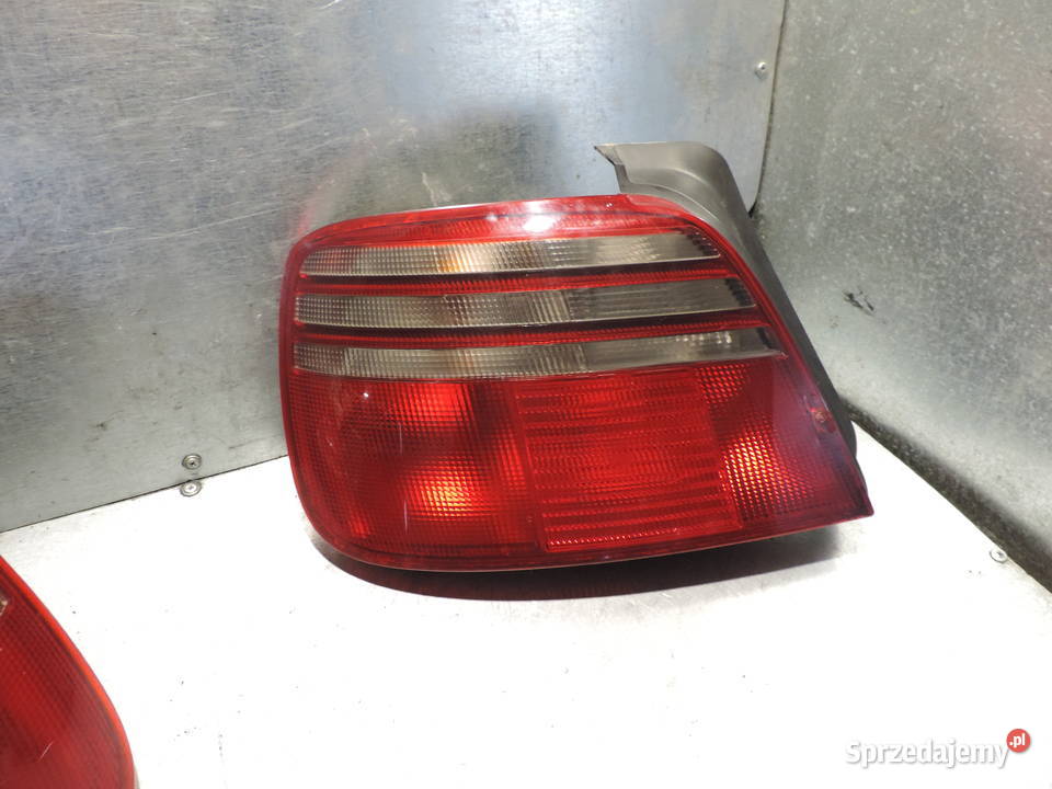 HONDA ACCORD VI 6 LAMPA LEWA TYŁ SEDAN Nowy Sącz