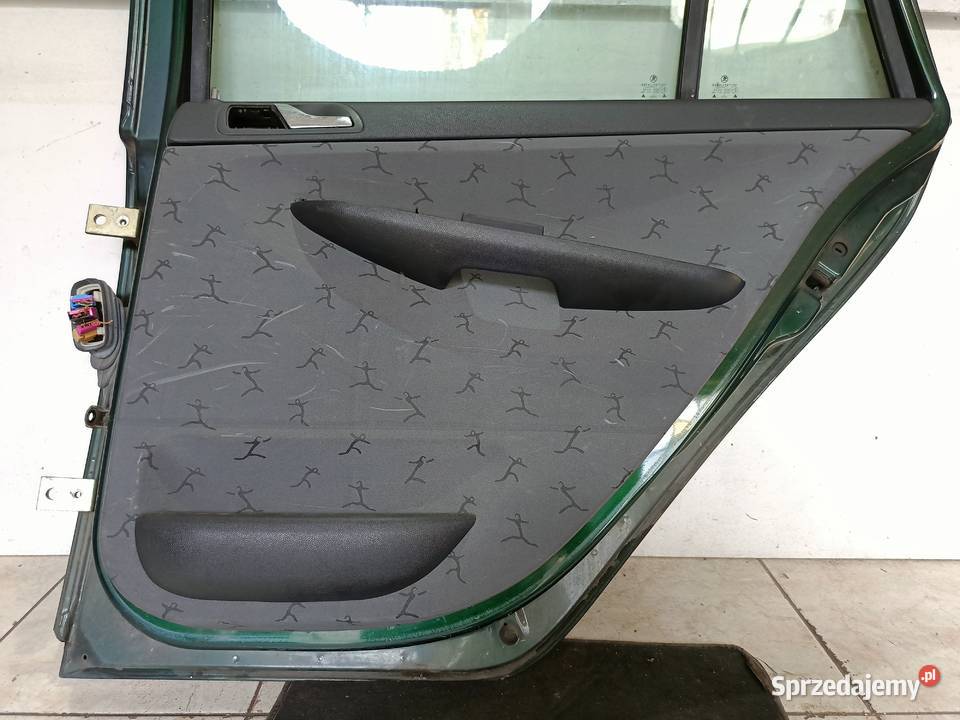 SKODA FABIA KOMBI DRZWI TYLNE PRAWE 9570 osobowe Zgorzelec