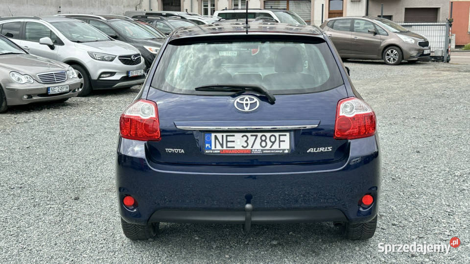 Toyota Auris 16 Benzyna Moc 132 Zarejestrowany aluminiowe felgi