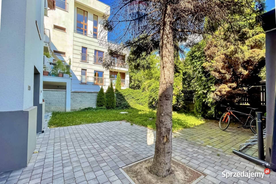 Kawalerka w kamienicy PKP Włochy sierpnia 20m2 Mieszkania Warszawa