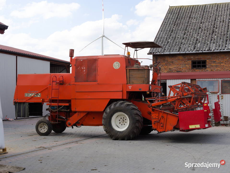 Kombajn zbożowy Bizon Super Z056 produkcji 1984 Dąbrowice