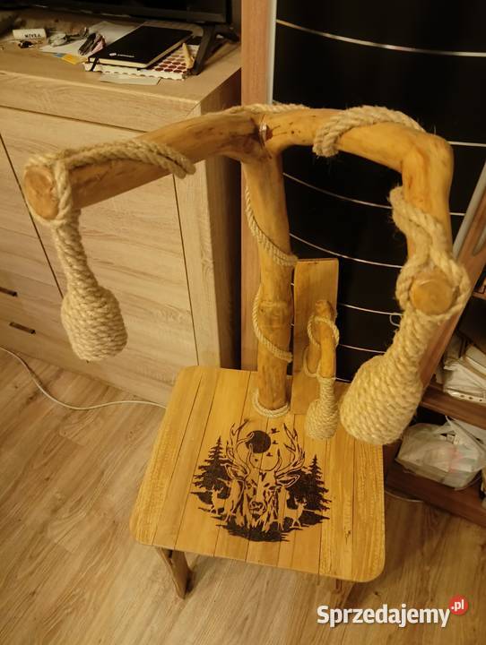 Sprzedam stolik z lampkąkinkiet Bartoszyce