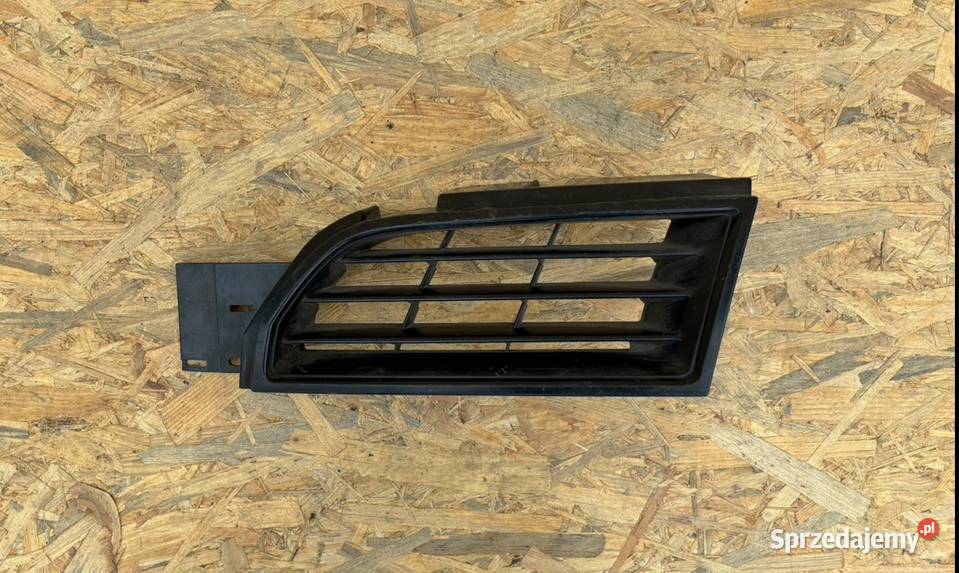GRILL ATRAPA NERKA LEWA MITSUBISHI CARISMA Międzychód sprzedam