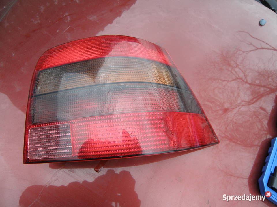 Lampa tylna prawa Volkswagen Golf IV 9703 Kraków