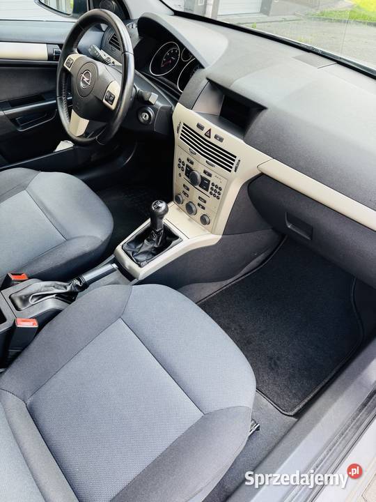 Opel Astra H 16 105 zadbane wnętrze brak korozji Mielec