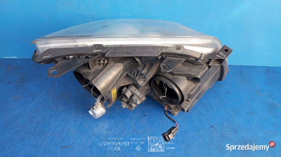 LAMPA LEWY PRZÓD REFLEKTOR XENON EU TOYOTA Nowy Tomyśl