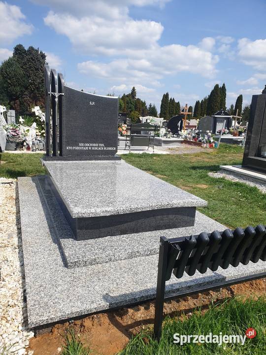 Nagrobek na grobowiecstrzegomski impala Świdnica