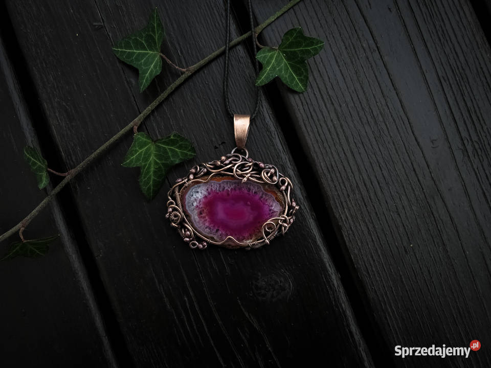 Unikatowy wisior z różowym agatem miedź