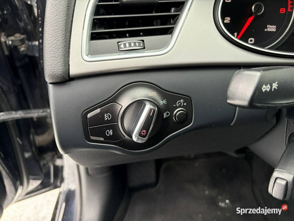 Audi A4 Limousine 18 benzyna 170 Xenony LEDy światła przeciwmgielne Samochody osobowe Lipówki