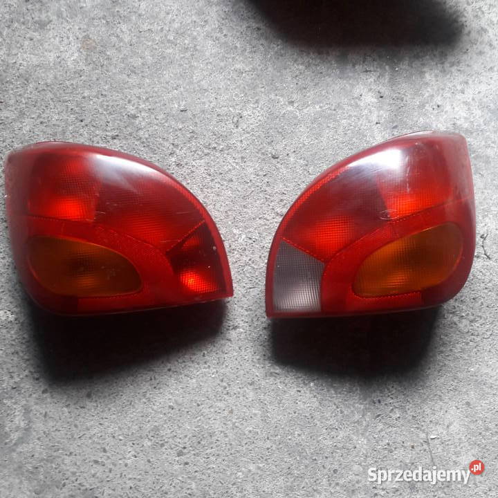 Zderzak tylne lampy Ford Fiesta MK4 Żabno