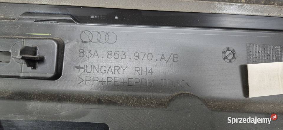 listwa drzwikolor LY9TPRAWY TYL83a853970audi q3 Bełchatów