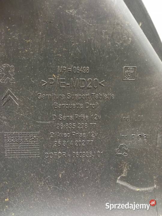 TAPICERKA BOCZEK MOCOWANIE PÓŁKI TYŁ LEWE PRAWE