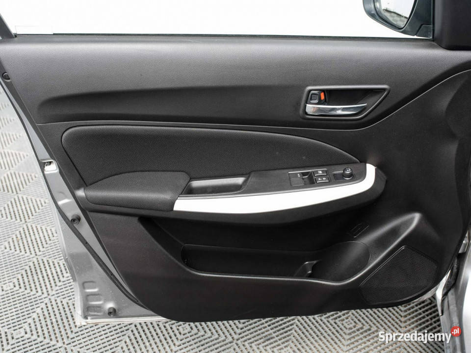 Suzuki Swift WD8705R12 Dualjet SHVS Premium lakier metallic sprzedam