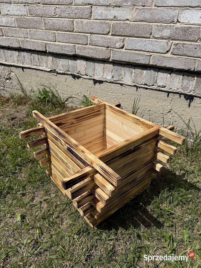 Drewniana doniczka kwadratowa 55x55 opalana na Ostrowiec Świętokrzyski