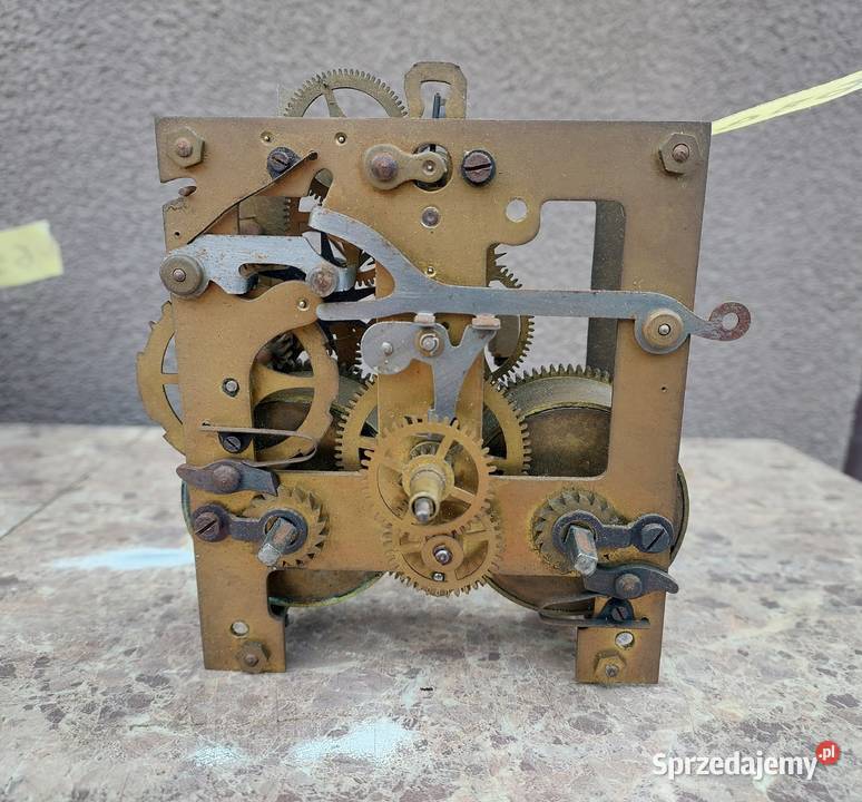 689 Mechanizm starego zegara ściennego Gustav Tczew