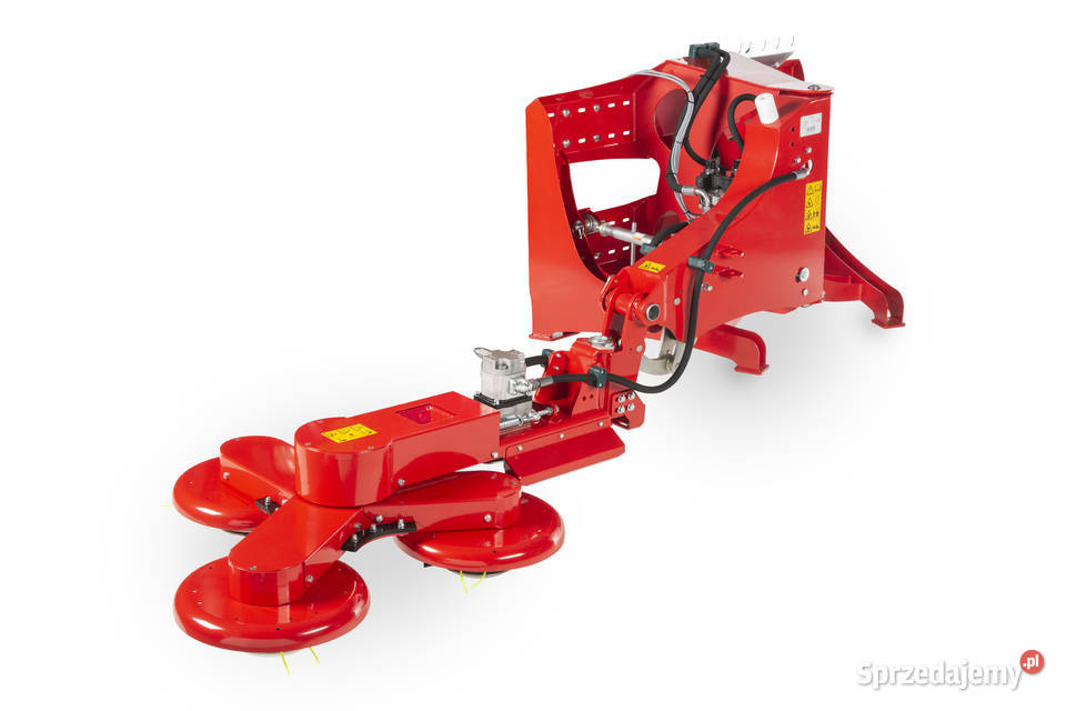 Kosiarka koszenie trawy wokół słupów farm Warszawa