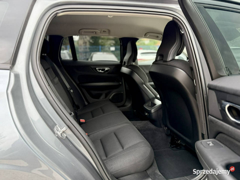 Volvo V60 AWD4x4Momentum ProGwarancja II 2018 Volvo sprzedam
