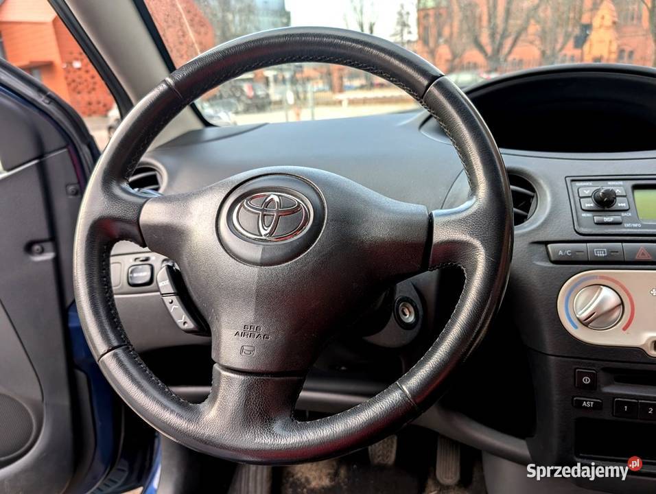 187185 Toyota Yaris 10 BenzynaMiejski hatchback Bydgoszcz