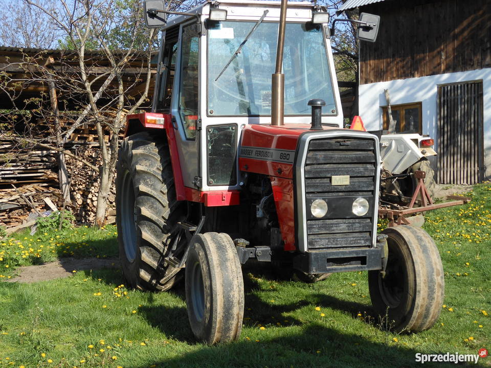 MASSEY FERGUSON MF 690 Żurawica